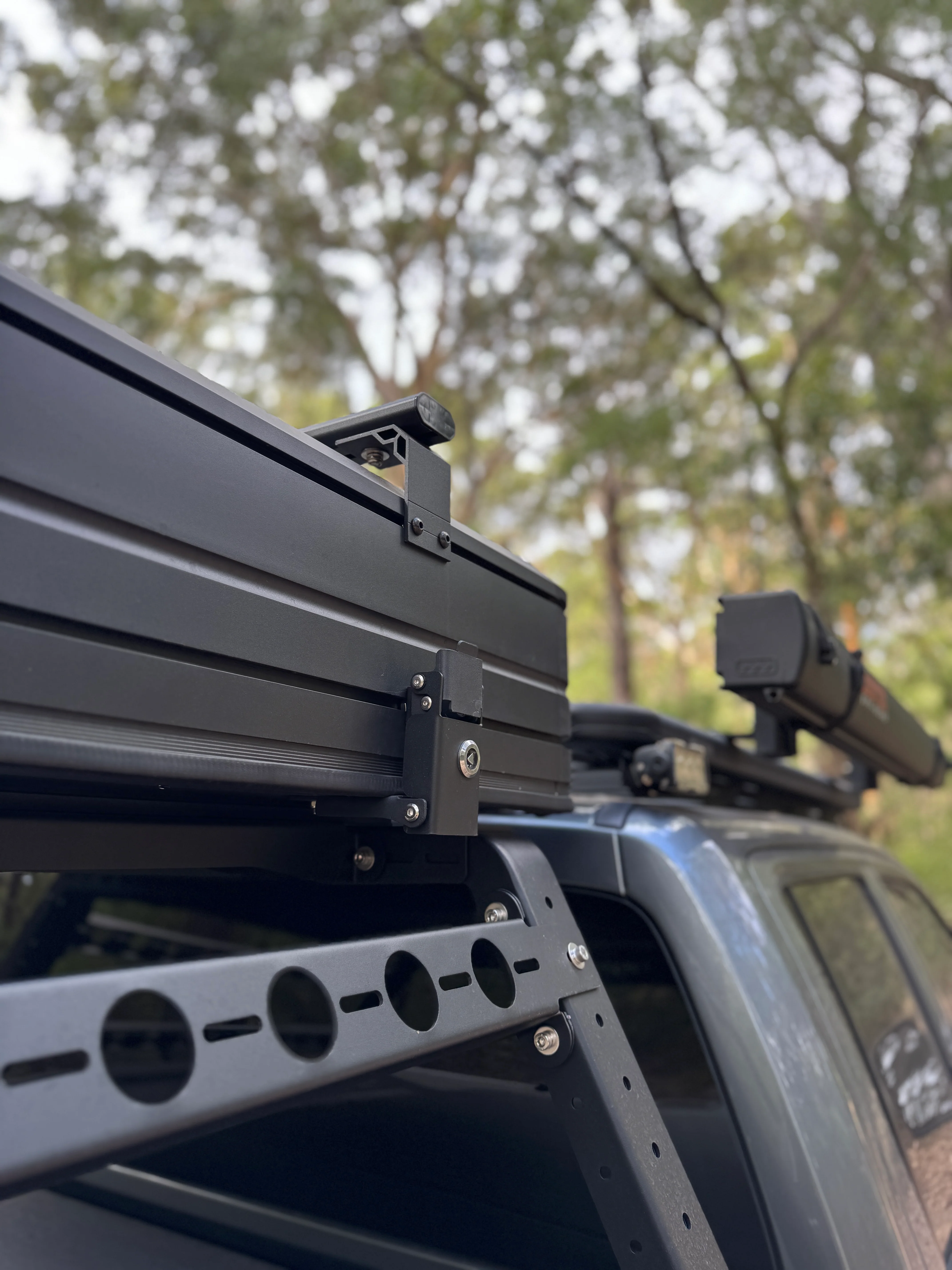 Canyon Off-Road 2 Person Roof Top Tent (1.6M Hard Shell) (SKU: CAN-625-H-1.6M) - Image 9