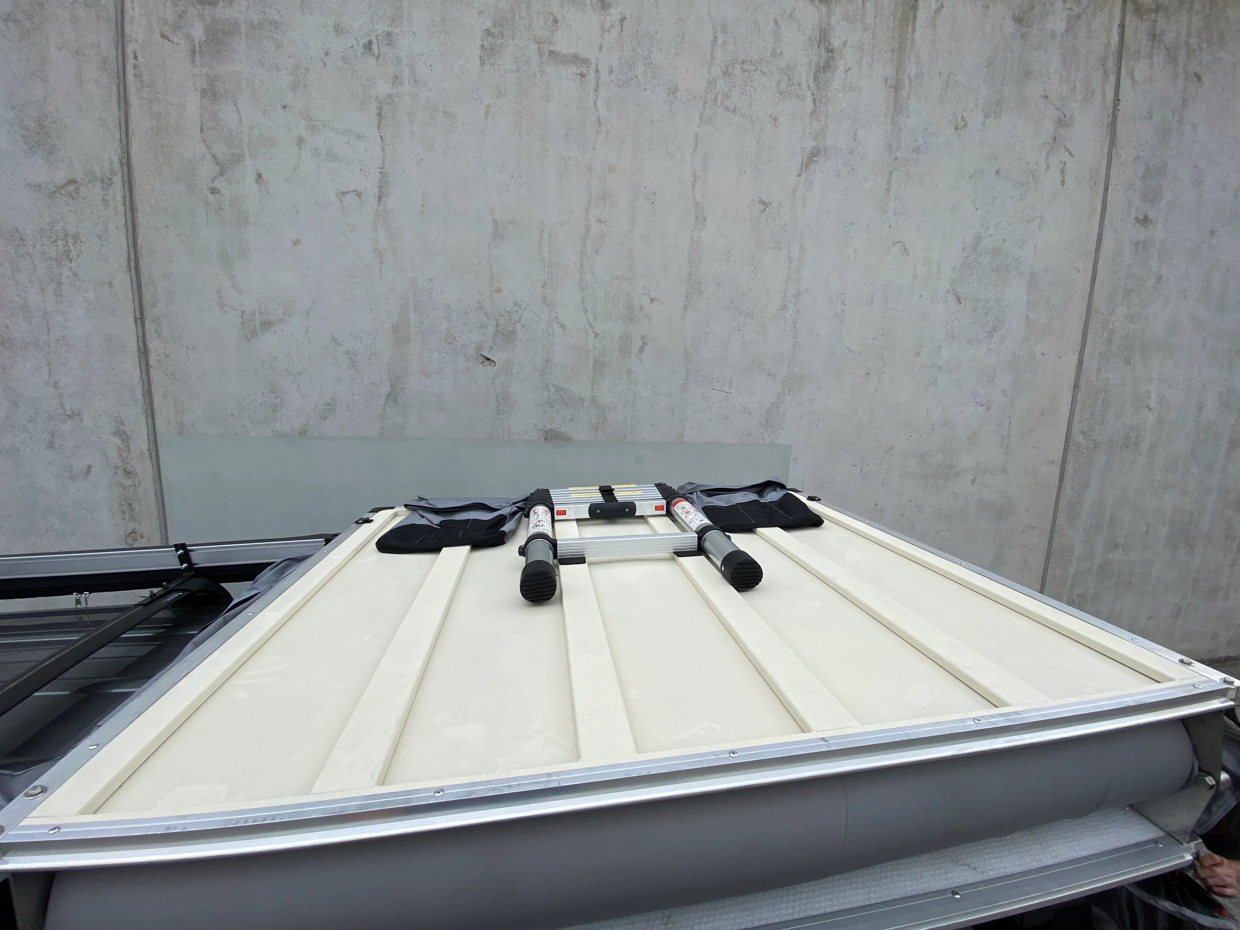 Rooftop Tent/ Tubrack/ Rollercover Package - 2 Person Soft Shell Tent (LONG STYLE PANORAMA) - Image 8