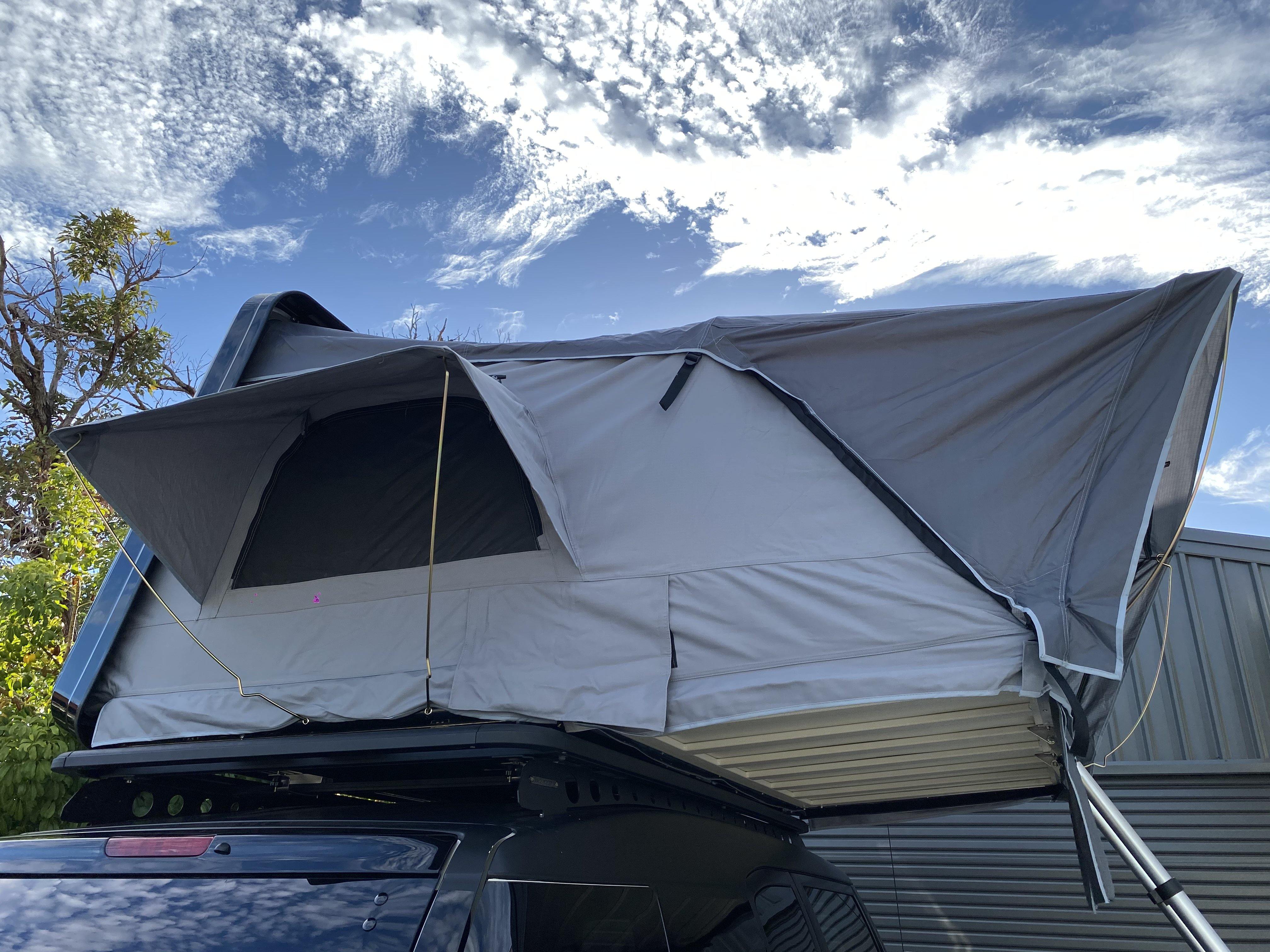 Rooftop Tent/ Tubrack/ Rollercover Package - 4 Person Hard Shell Tent (ABS SHELL) - Image 5