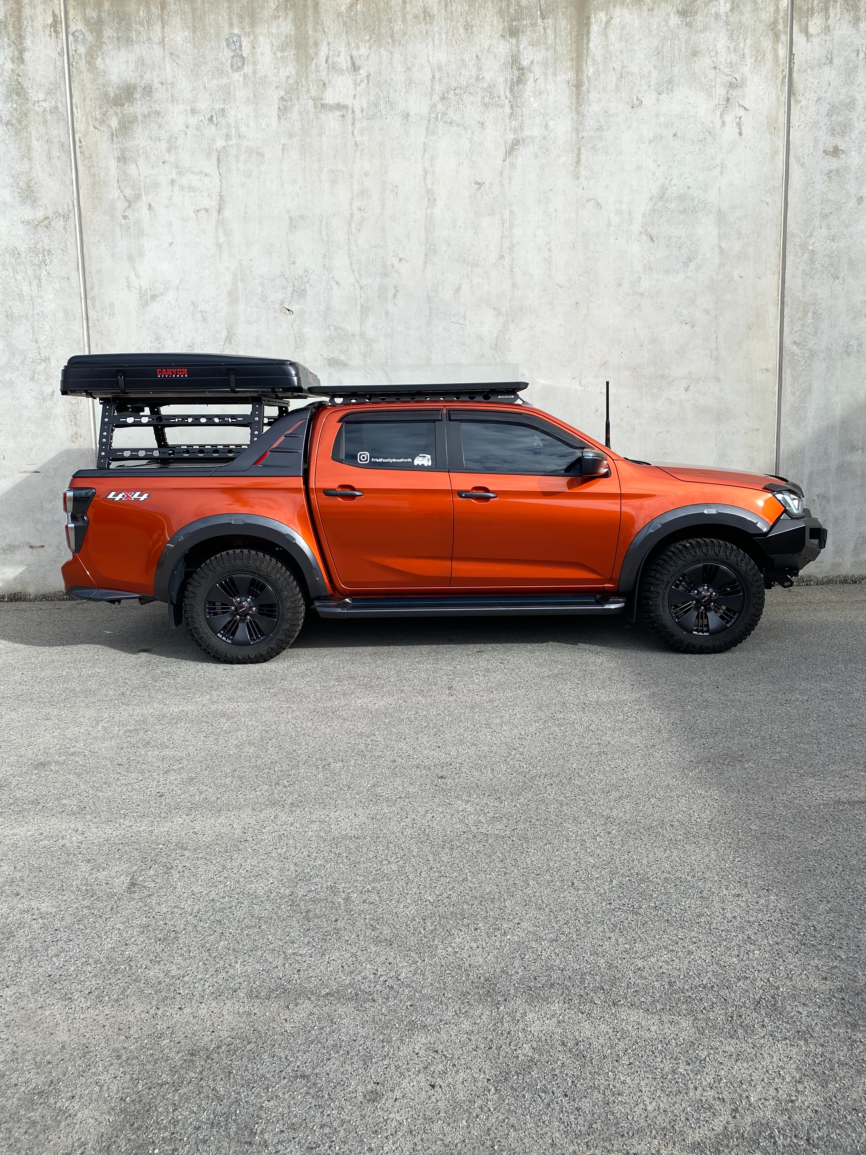 Rooftop Tent & Tubrack Package - 2 Person Hard Shell Tent - Image 4